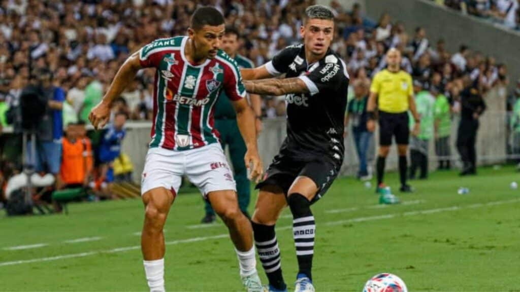 Fluminense e Vasco em campo (Fonte: Reprodução Google)