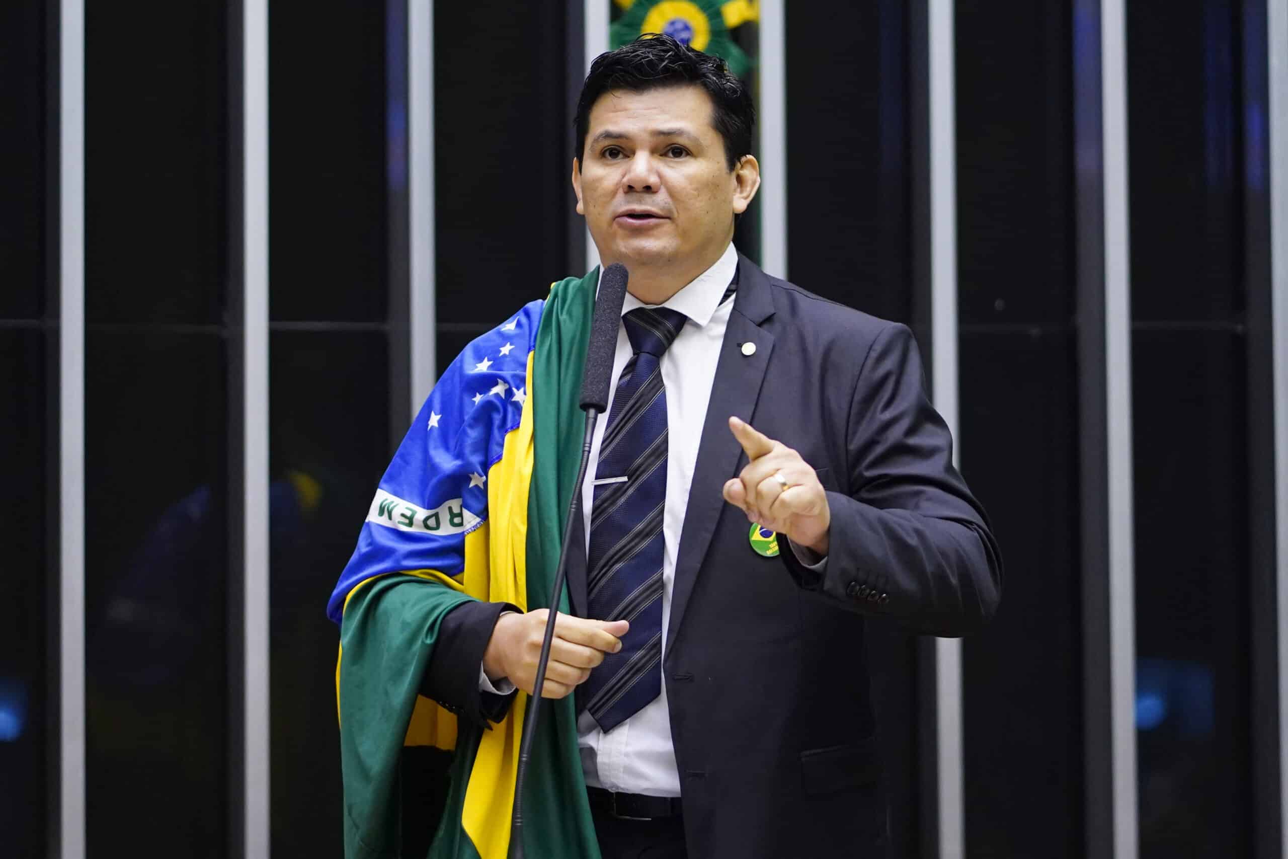 Caso do deputado Gilvan que foi condenado após publicações caluniosas no instagram.