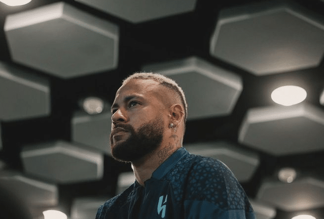 neymar é multado