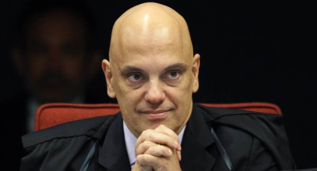 Bolsonaro segue sendo investigado por tentativa de golpe de Estado.