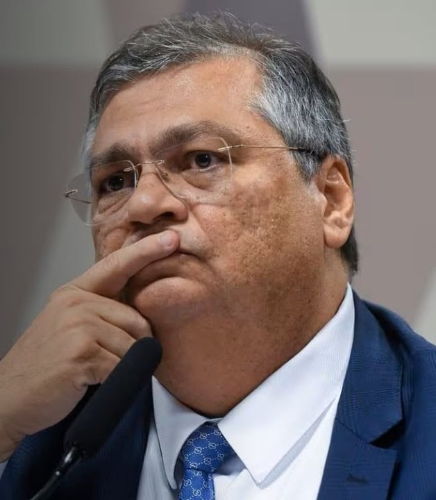 Dino propõe medidas na área da saúde