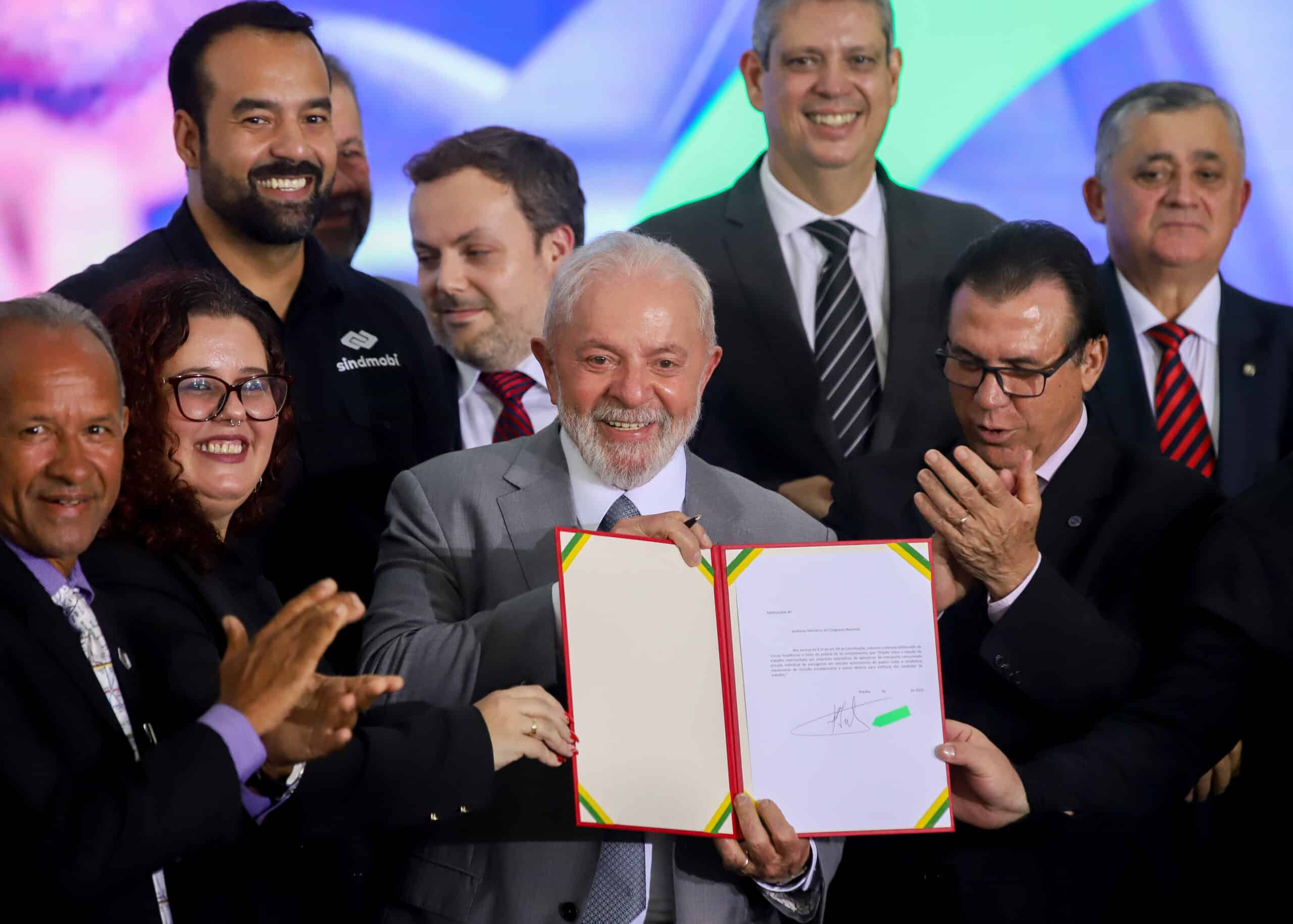 Motoristas de aplicativos INSS