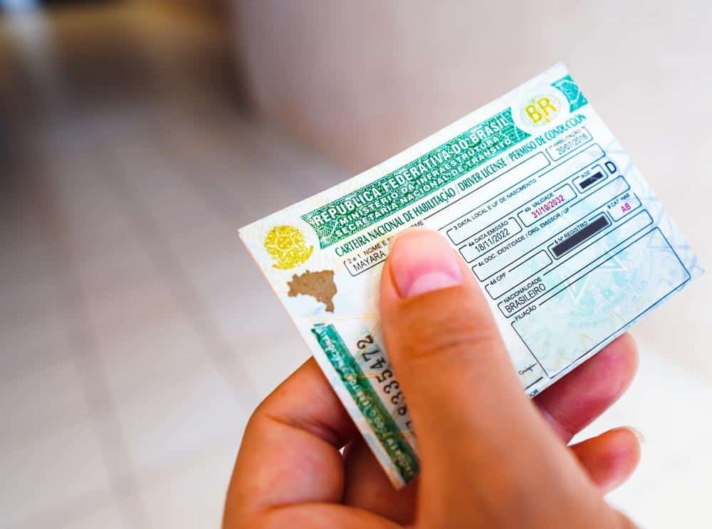 quem não precisa mais de cnh