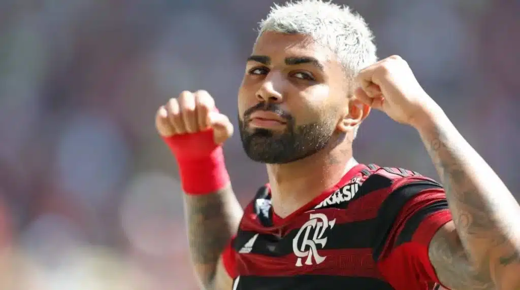 Jogador do Flamengo Gabigol é substituído, depois de tentar burlar o exame antidoping. (Fonte: Reprodução Google)