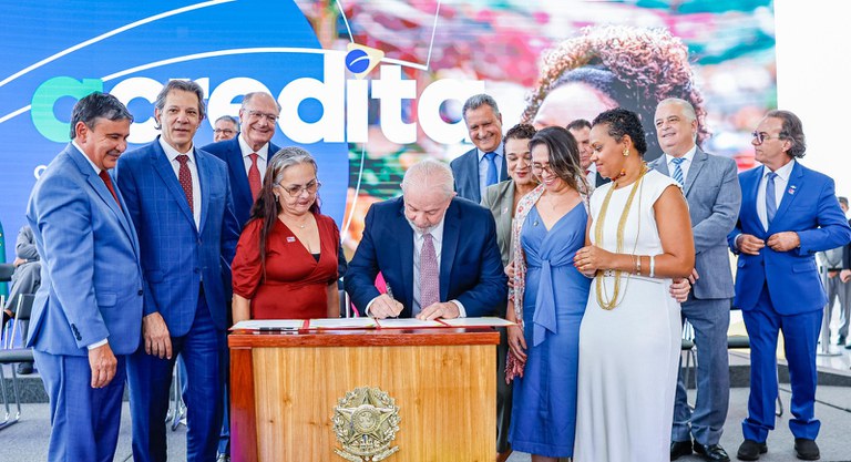Lula assina medida provisória para novo projeto de empreendedorismo para cadúnico