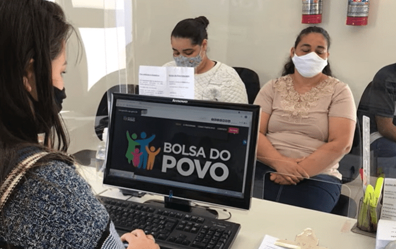 O Bolsa Trabalho torna-se uma segunda chance e um estímulo para muitos cidadãos que estão em uma situação complicada. (Fonte: Reprodução Google)