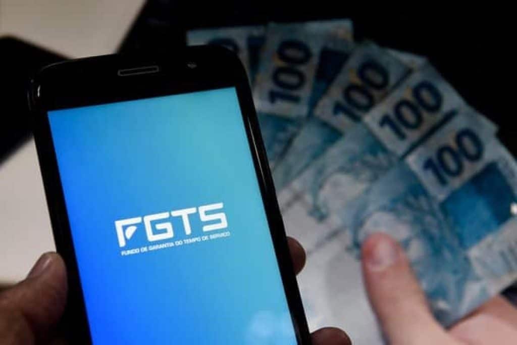 Fim do saque-aniversário do FGTS levanta alarde em mais de 28 milhões de trabalhadores com carteira assinada. Veja tudo! (Fonte: Reprodução Google).