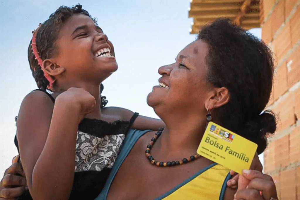 Novo Auxílio de R$150 para Mães Solteiras no Bolsa Família (Fonte: Reprodução Google)
