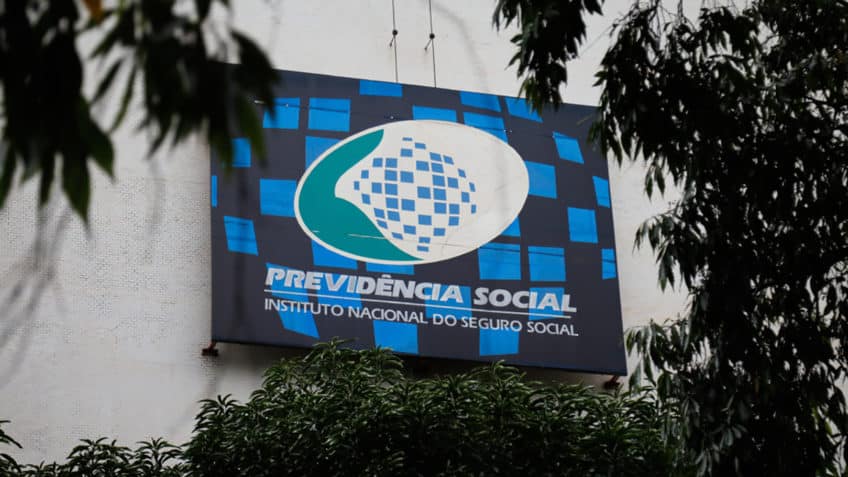 A aposentadoria antecipada torna-se um recurso procurado por inúmeras pessoas. Veja todos os detalhes! (Fonte: Reprodução Google)