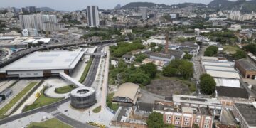 Vista aérea do gasômetro onde será construído o estádio do Flamengo