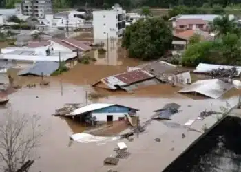 cidades alagadas pelas enchentes do rio grande do sul