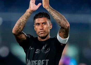 Paulinho se despede do Corinthians em jogo histórico!