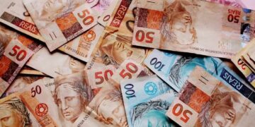 Descubra como calcular o salário de trabalho em meio período