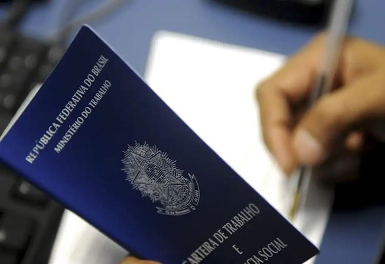 Brasil tem 100,8 milhões de pessoas ocupadas |  Fonte: Agência Brasília