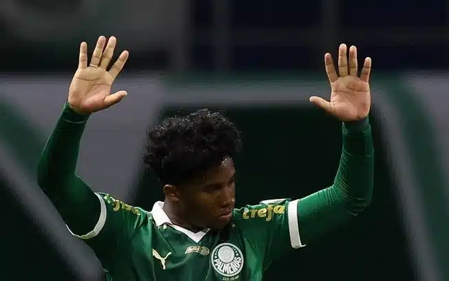 Endrick se despede do Palmeiras no empate sem gols com o San Lorenzo-ARG.