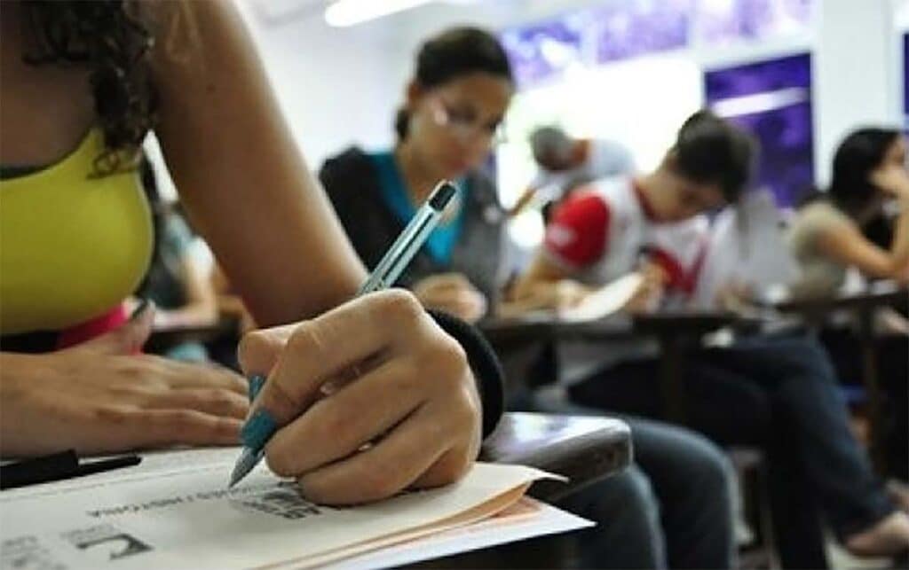 estudantes