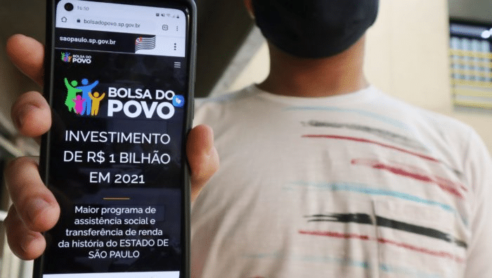 Hpmem mostra celular co dados da Bolsa do Povo