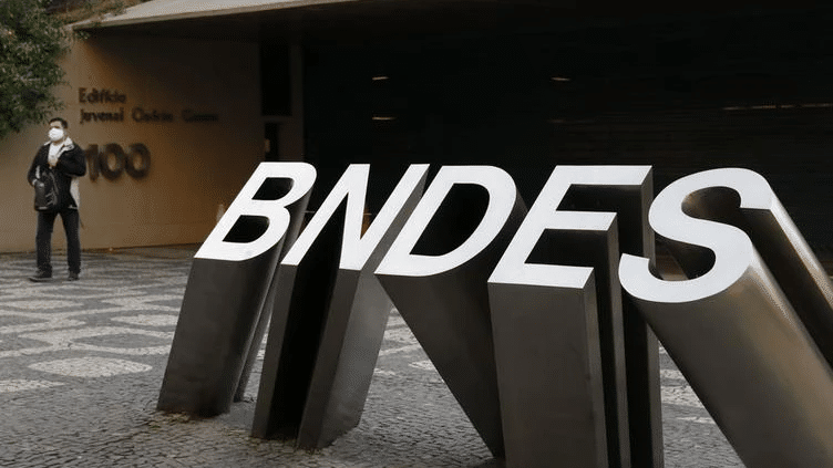fachada do Banco Nacional de Desenvolvimento Econômico e Social