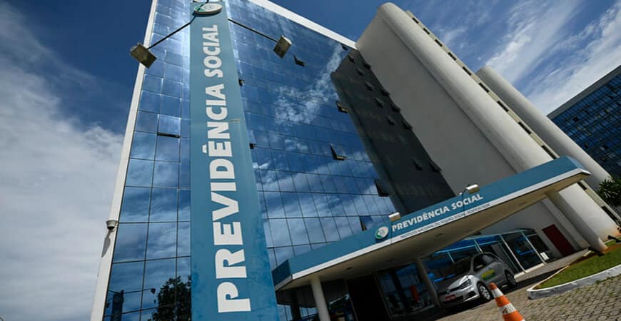 Entenda como fazer a prova de vida atualmente, para não correr o risco de perder os pagamentos.