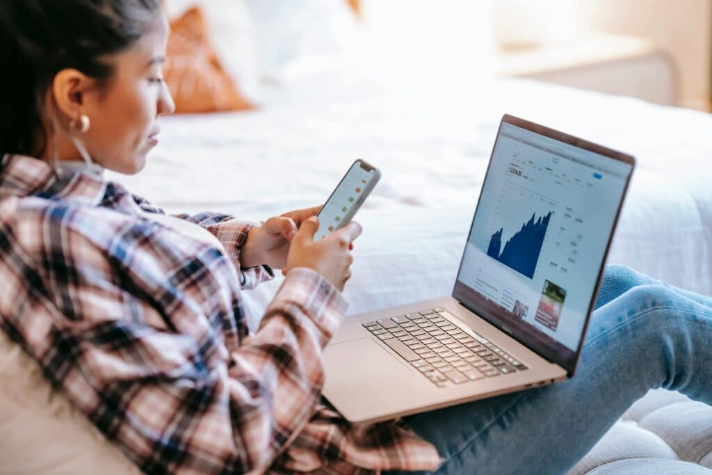A plataforma Google oferece diversos recursos para gerenciar dados. (Fonte: Reprodução Pexels)