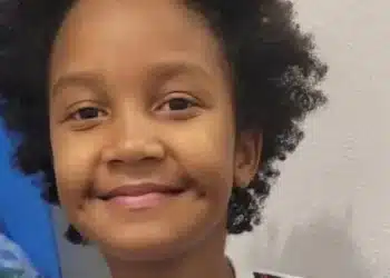Sofia Ângelo, criançade 11 anos violentada e assassinada no RJ
Sofia Ângelo foi assassinada na última segunda-feira (27)