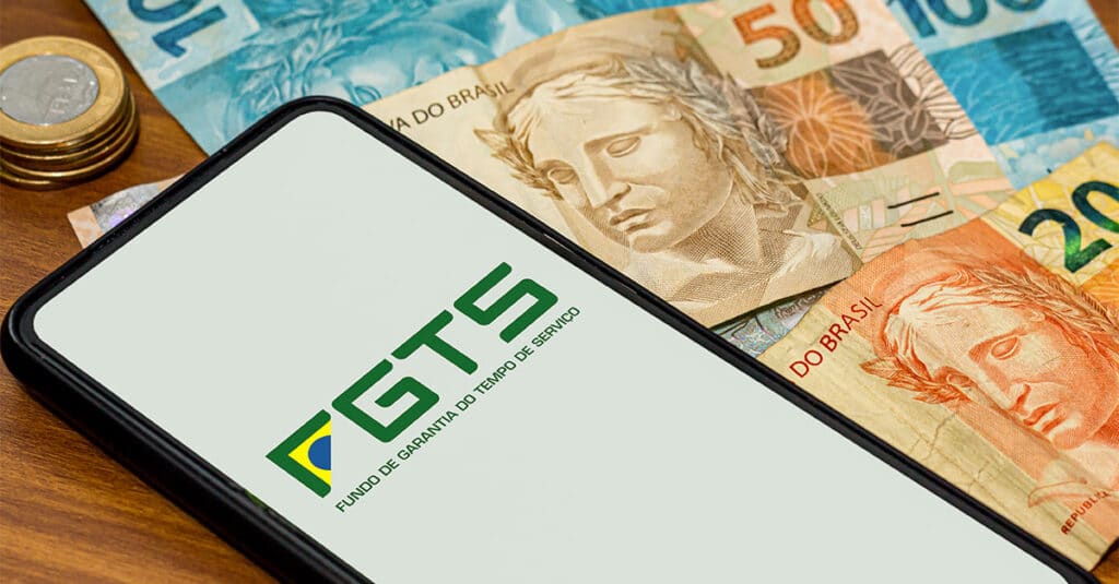 imagem de um celular com o app do FGTS para falar do saque calamidade FGTS
