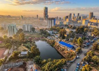 Vista aérea da cidade Addis Ababa, capital da Etiópia (Fonte: Reprodução/Getty Images)