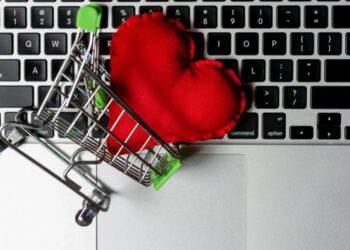 Compras online no Dia dos Namorados (Fonte: Reprodução/Google)
