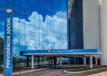 INSS se destaca como 4º órgão que mais recebe processo!