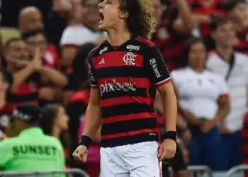 Flamengo Vence nos Acréscimos! David Luiz Garante Liderança Rubro-Negra no Brasileirão (Fonte: Flamengo)