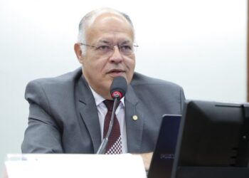 Pastor Eurico relatou o projeto na comissão (Fonte: Reprodução/Google)