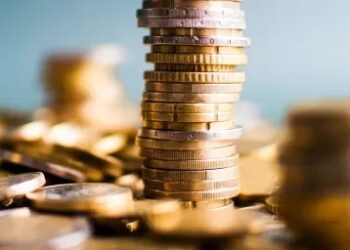 Pilha de moedas (Fonte: Reprodução/iStock)