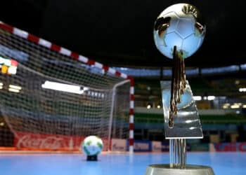 imagem do troféu Copa do Mundo de Futsal 2024