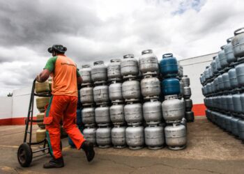 imagem de um depósito de gás para falar do Programa Vale Gás