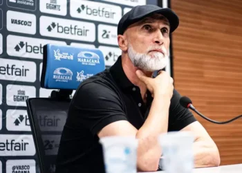 Crise no Vasco! Demissão iminente do técnico Álvaro Pacheco após desastrosa sequência (Fonte: Terra)