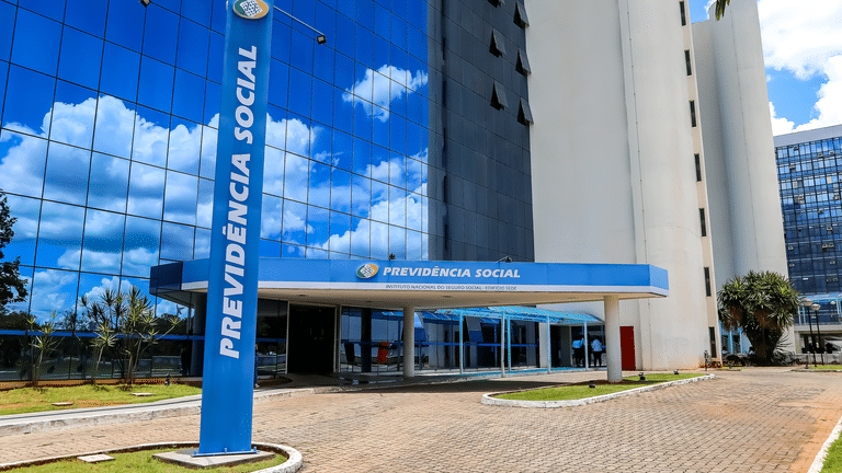 imagem da previdência social para falar da desvinculação do salário mínimo,