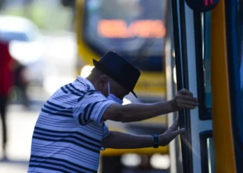 transporte gratuito para idosos em 2024