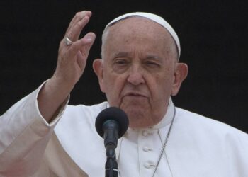 Declarações controversas do Papa Francisco sobre a comunidade LGBT+ geram debate (Fonte: IPA/ABACA via Reuters Connect)