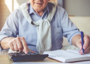 Descubra se é possível se aposentar aos 50 anos no Brasil