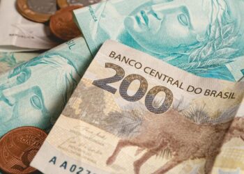 Corra para saber se você tem direito ao abono salarial de até R$ 1.412