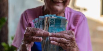 Incrível redução nas taxas de juros do empréstimo consignado para idosos acima dos 60 anos
