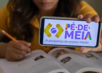 Programa Pé-de-Meia é uma iniciativa governamental que mudará a realidade de milhões de estudantes