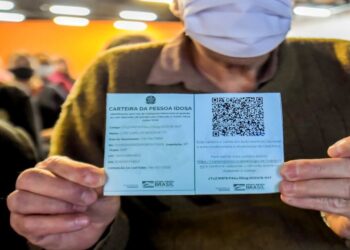 Nova lei garante transporte público gratuito para idosos de 60 a 64 anos!