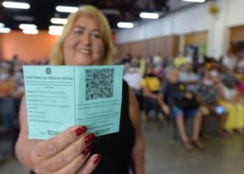 Transporte público gratuito para brasileiros entre 60 e 64 anos