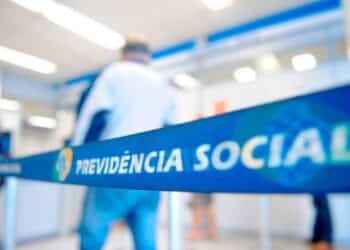 Idosos com mais de 60 anos se preparam para um aumento substancial na aposentadoria