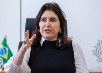 Ministra revela planos do governo para aposentadoria e salário mínimo