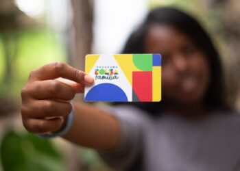 Bônus de R$ 200 foi anunciado para os participantes do Bolsa Família