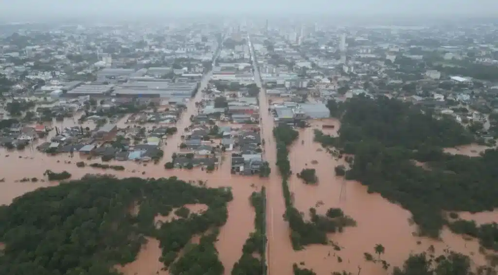 RIO GRANDE DO SUL EM ALERTA: cidades se mobilizam para proteger a população (Fonte: CNN Brasil)