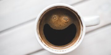 Café ao acordar: por que esperar para beber seu cafezinho? (Fonte: Pixabay)