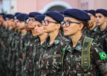 Forças armadas mulheres